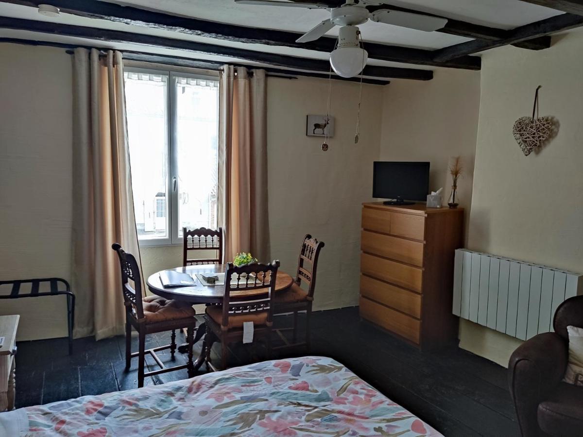Bed and Breakfast 16 Bel Air Saint-Bonnet-de-Bellac Esterno foto
