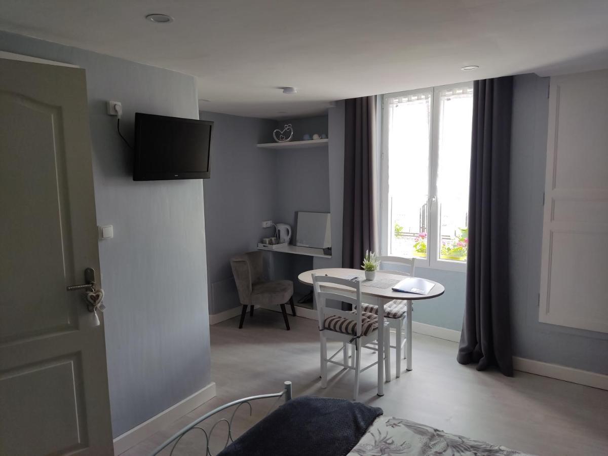 Bed and Breakfast 16 Bel Air Saint-Bonnet-de-Bellac Esterno foto