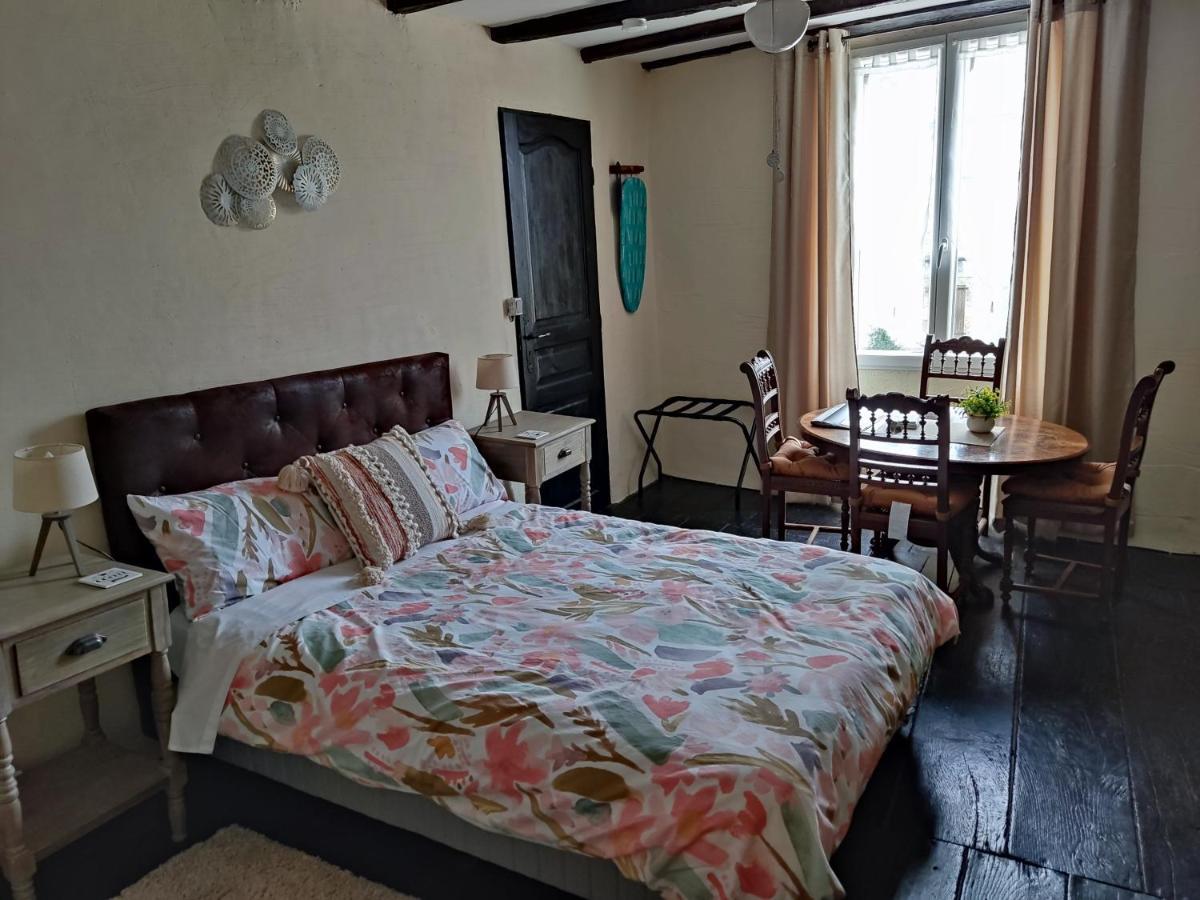 Bed and Breakfast 16 Bel Air Saint-Bonnet-de-Bellac Esterno foto