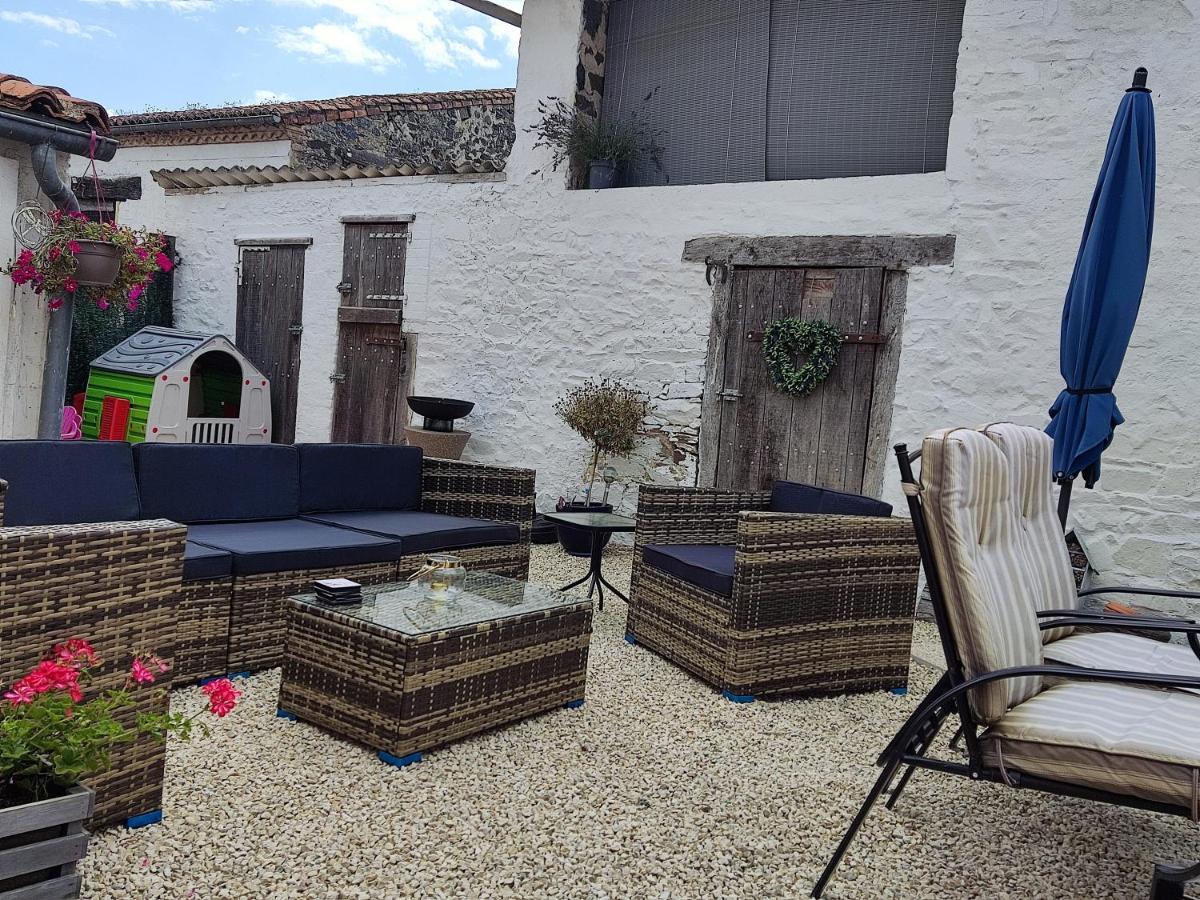 Bed and Breakfast 16 Bel Air Saint-Bonnet-de-Bellac Esterno foto