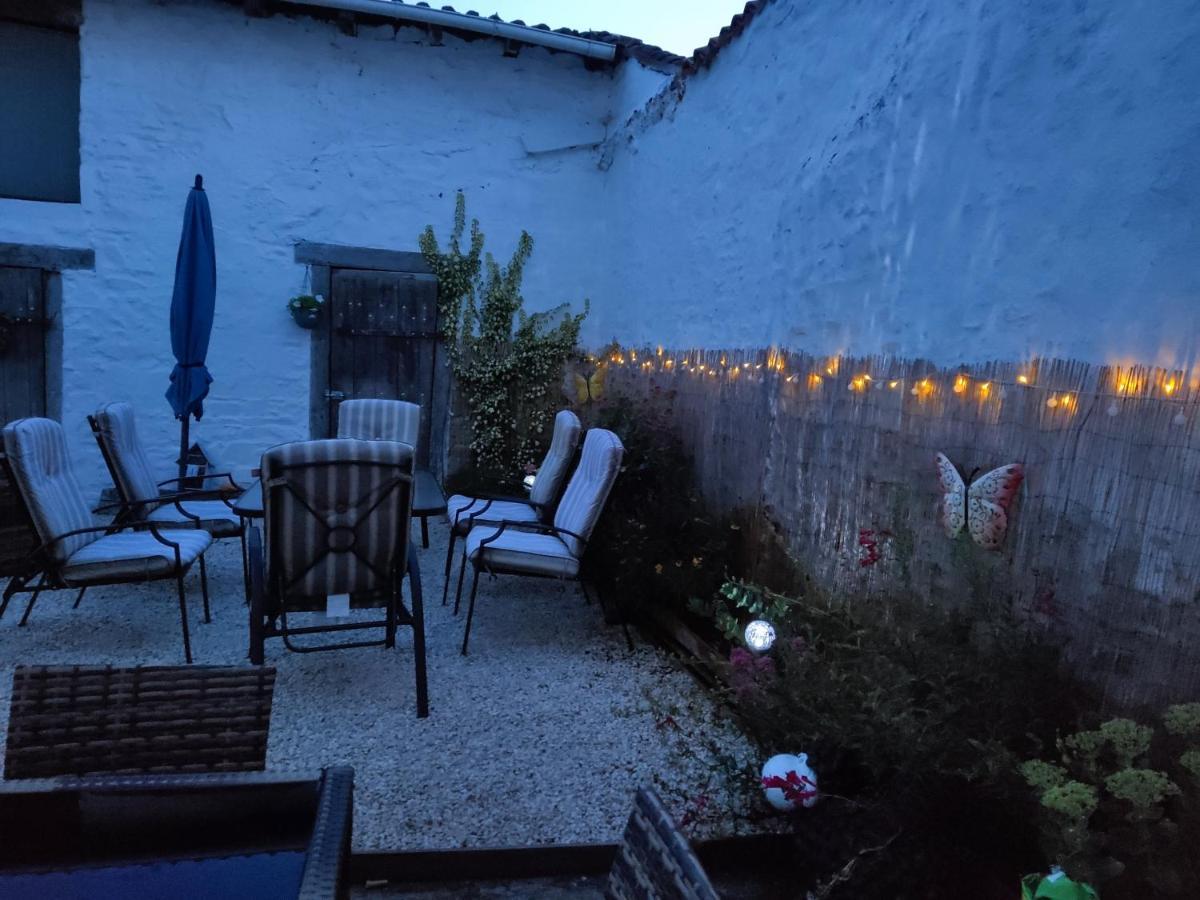 Bed and Breakfast 16 Bel Air Saint-Bonnet-de-Bellac Esterno foto