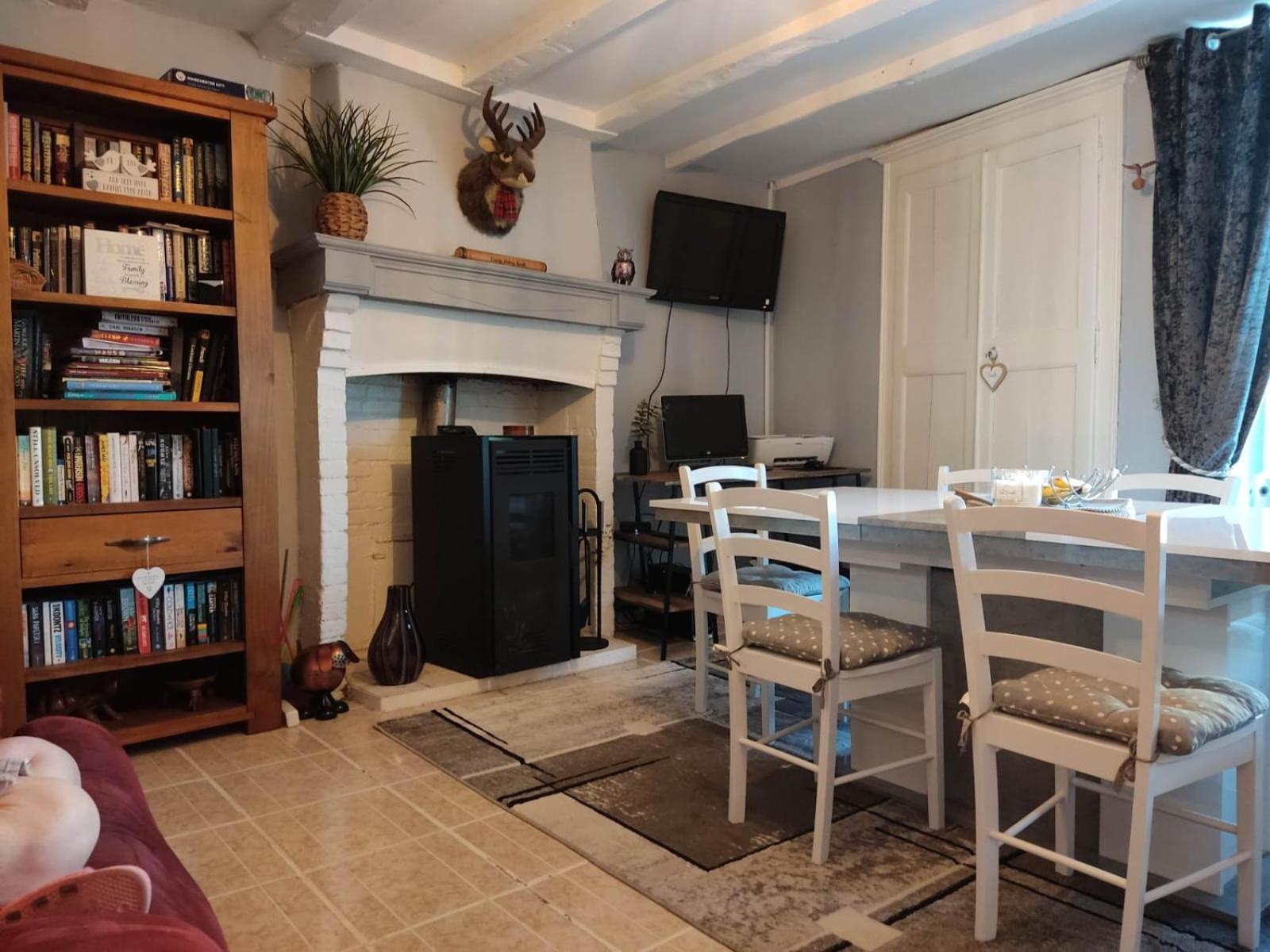 Bed and Breakfast 16 Bel Air Saint-Bonnet-de-Bellac Esterno foto